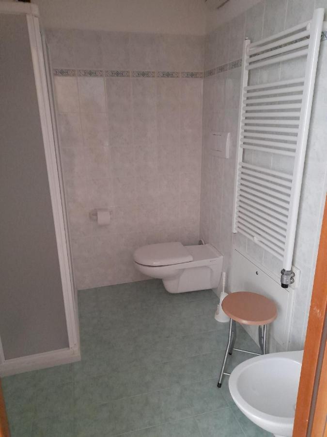Hotel Garni B&B Maffei ปินโซโล ภายนอก รูปภาพ