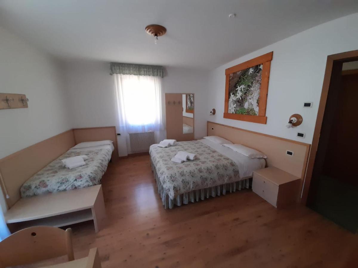 Hotel Garni B&B Maffei ปินโซโล ภายนอก รูปภาพ
