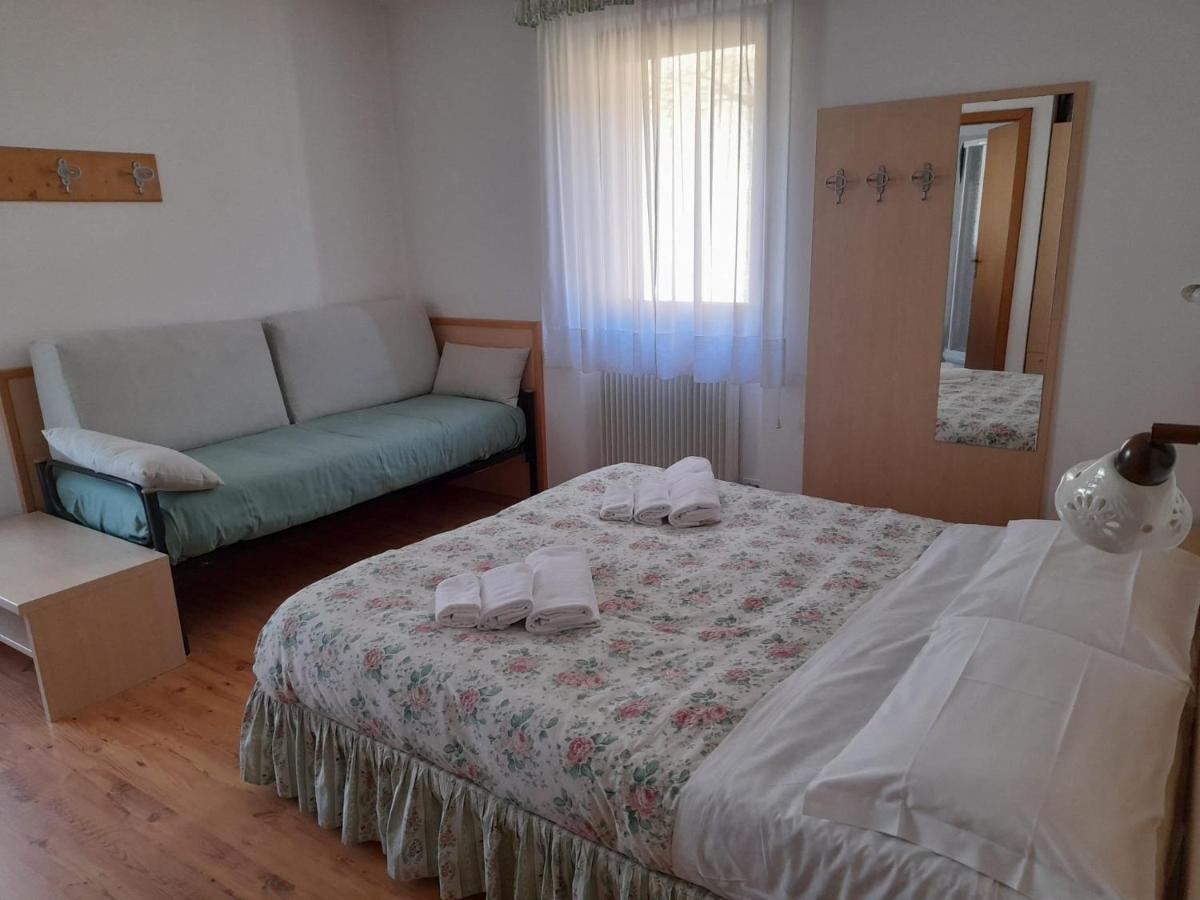 Hotel Garni B&B Maffei ปินโซโล ภายนอก รูปภาพ