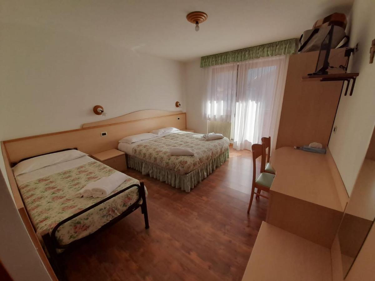 Hotel Garni B&B Maffei ปินโซโล ภายนอก รูปภาพ