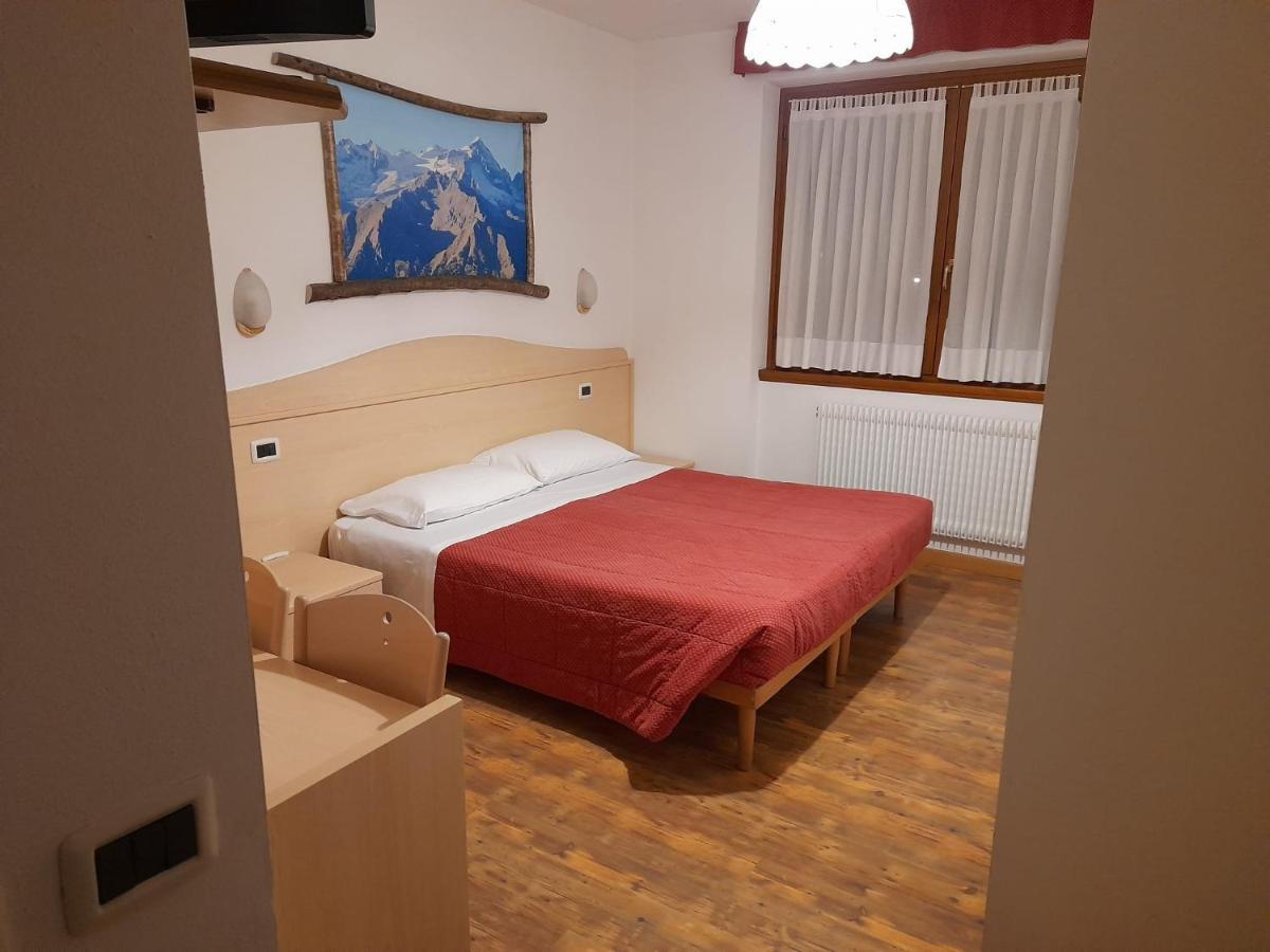 Hotel Garni B&B Maffei ปินโซโล ภายนอก รูปภาพ